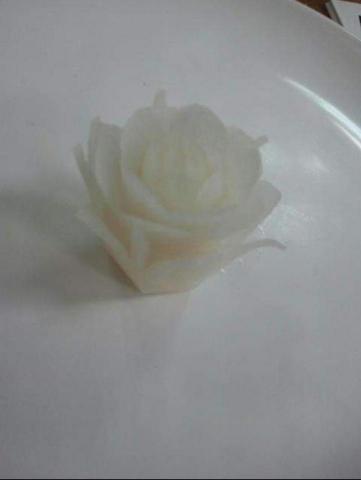 小猴子工作室 - 拿水果刀刻的