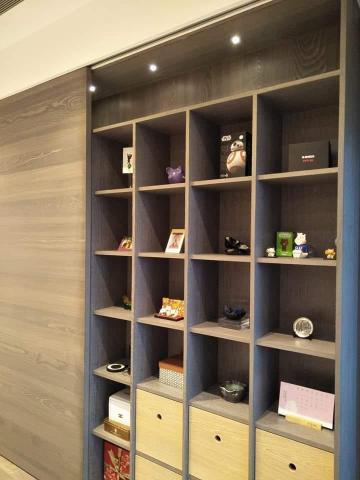 方宥恩 - 隱藏電視展示櫃