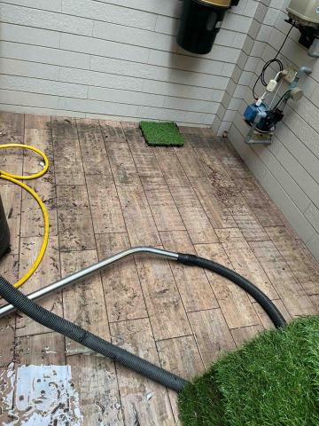 明清潔公司 - 陽台清潔前