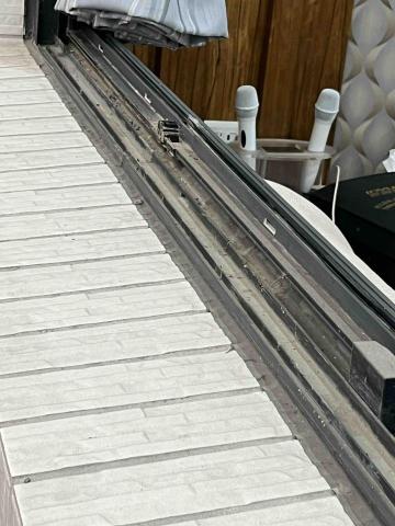 明清潔公司 - 拆窗還還沒洗前