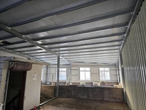 泉通鋼鐵工業社 - 新式鐵皮屋 內部