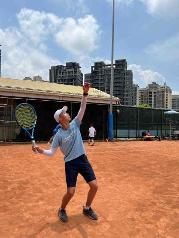 黑人教練網球專業教學 - 