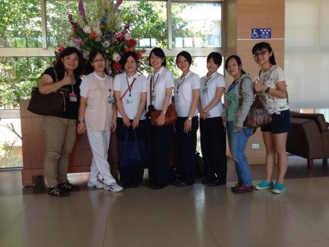 賴彥華 - 照護機構參訪隨行口譯