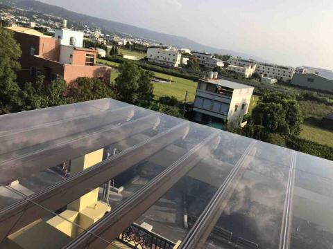 超空間玻璃興業有限公司 - 特殊造型採光罩