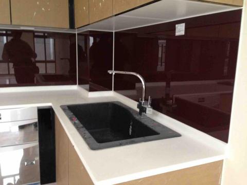 超空間玻璃興業有限公司 - 廚具烤漆玻璃