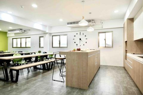 以修空間設計 - 桃園辦公室設計-員工用餐區 以修空間設計 - 桃園辦公室設計-員工用餐區