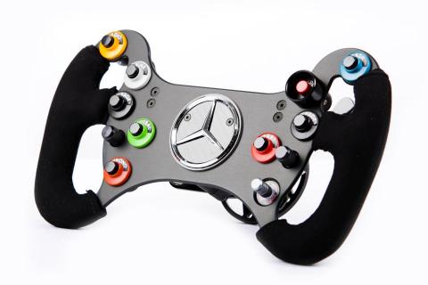 林奕翔 - 我本身創業的產品實照(賽車模擬器方向盤)