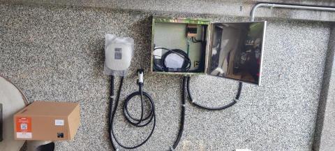 裡原企業(專辦電錶申請、充電樁規劃) - VOLVO原廠充電樁配裝管線安裝 裡原企業(專辦電錶申請、充電樁規劃) - VOLVO原廠充電樁配裝管線安裝