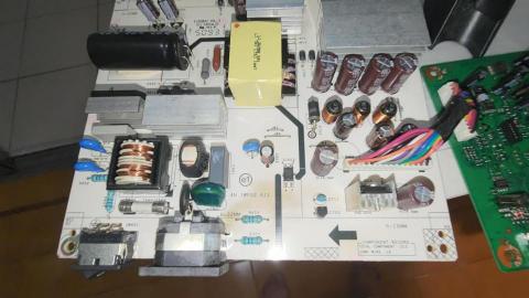 黑貓一隻喵喵 - 