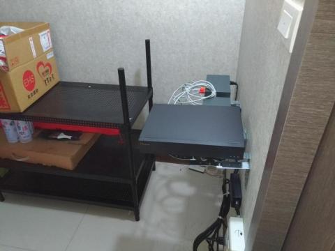 黑貓一隻喵喵 - 