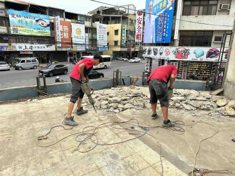 勤業工程 - 地板打除