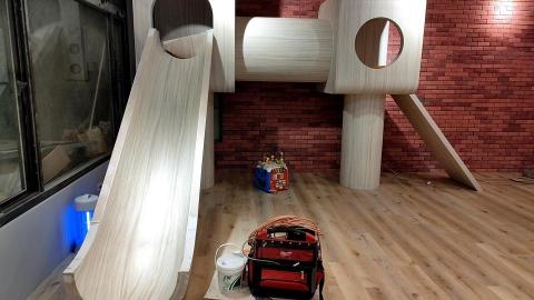 炫彩空間美學 - 宜蘭民宿木作溜滑梯