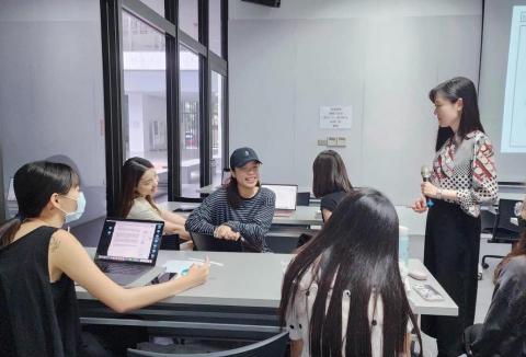 莫菲穿搭 - 國立陽明交通大學-職場新鮮人的穿搭儀態面面觀