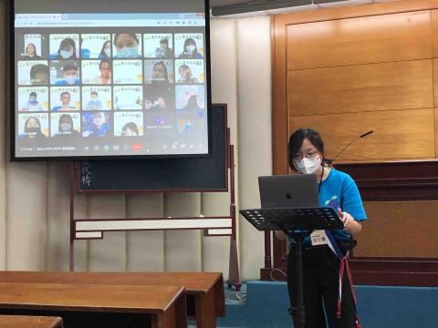 胡宗嫻 -  擔任國小品格營的聯隊長