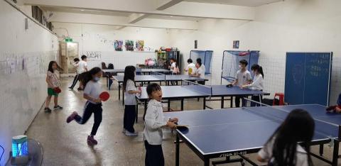 「魅筆藝創」Michael郭教練&Abby陳教練 - 活潑的互動式學習,有助於小朋友融入團體活動 「魅筆藝創」Michael郭教練&Abby陳教練 - 活潑的互動式學習,有助於小朋友融入團體活動