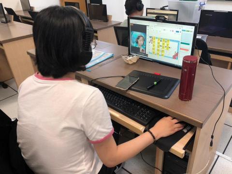 林育瑄（育子老師） - 數位學伴上課情形