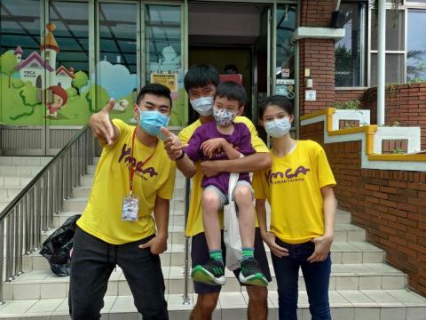 吳冠霖 - 參加營隊擔任隊輔員