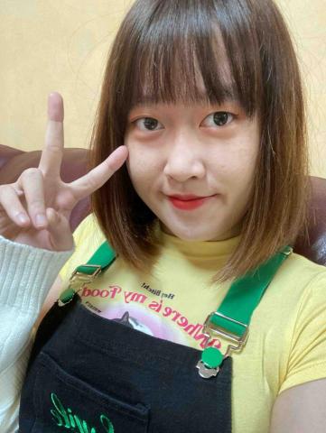 張宸悅 - 個人大頭照