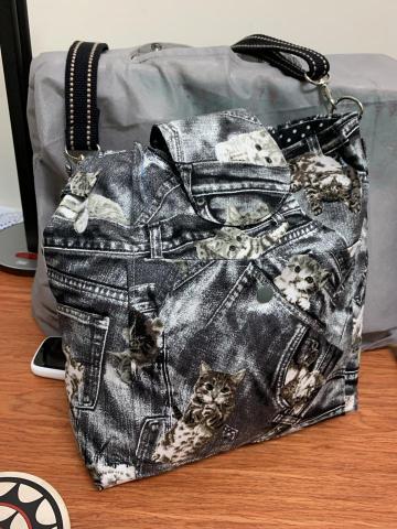 陳小姐 - 側背包