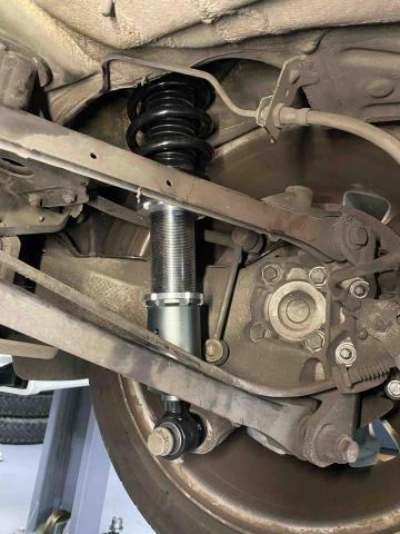 古雷特汽車維修 - 避震器升級安裝