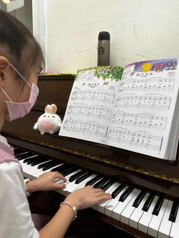 Pin Studio 音樂工作室 - 鋼琴課程