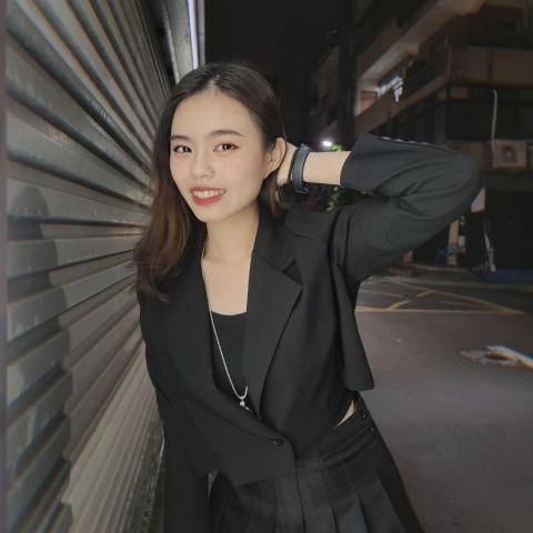 提供雅思服務的專家Lee Chloe