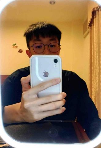 提供編髮夾服務的專家卓子翔