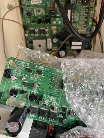 宏勝快速捲門工作室 - 格來得機板更換