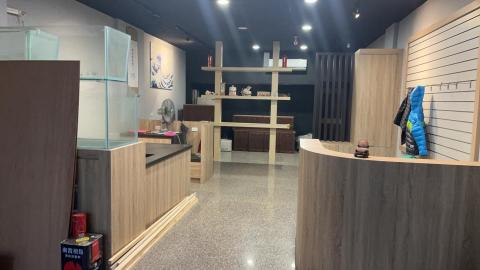 湯智豪 - 水產店