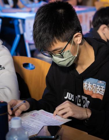 林宏廷 - 準備辯論中