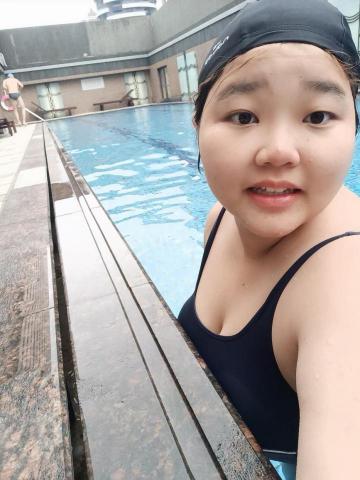 提供羽球規則服務的專家余睿榳