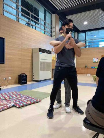 克里斯 實戰防身綜合格鬥拳擊健身 -  克里斯 實戰防身綜合格鬥拳擊健身 -