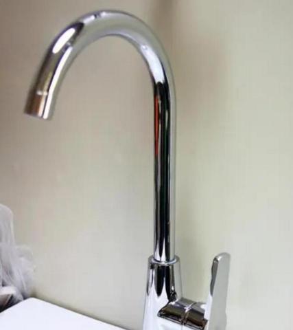 黃天 - 水龍頭安裝