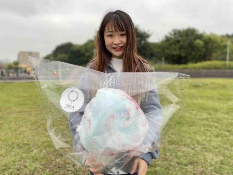 提供110數甲服務的專家Momo Kao