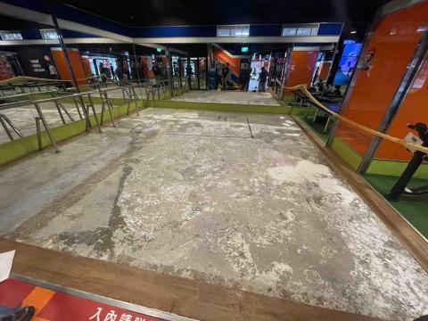 宏康企業社 - 連鎖企業地毯拆除