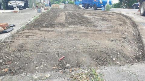 原田工程行 - 停車場除草整地