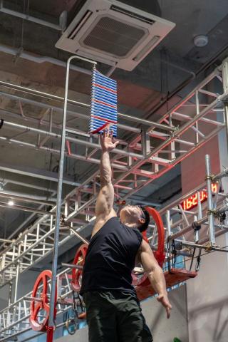 肌力體能教練_黃安聰 - 助跑跳摸高測試