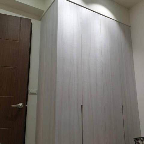 豐禾木工坊 - 房間內的衣櫃