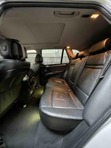 R.C.豪華商旅接送 - 寬敞舒適的真皮後座位