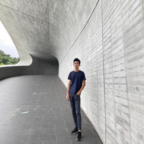 提供系統家具台中服務的專家雷先生