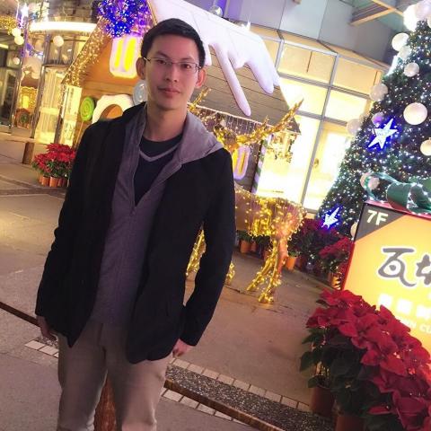 提供賺錢ptt服務的專家葉承鑫