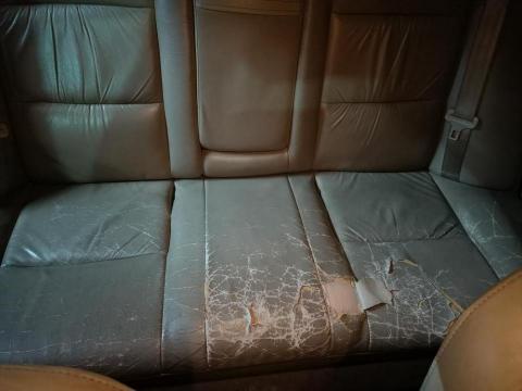 宏大沙發翻新 - 修復前