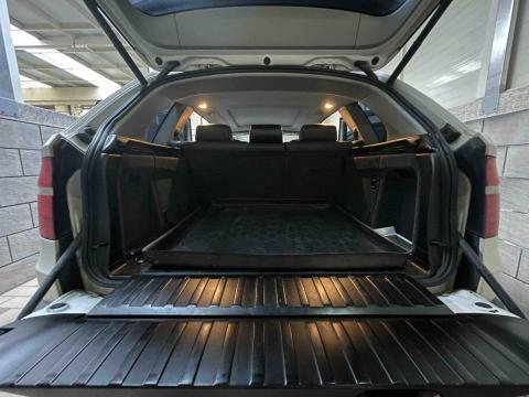 R.C.豪華商旅接送 - 寬大的行李廂