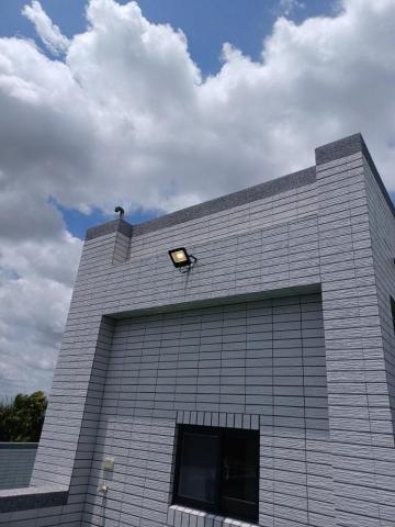 傑恩水電 - 探照燈 頂樓