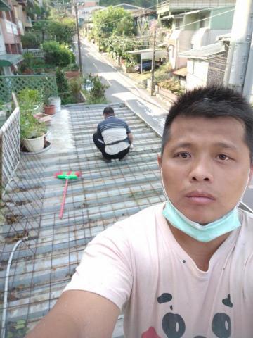 王先生 - 水泥施工中的一面^_^