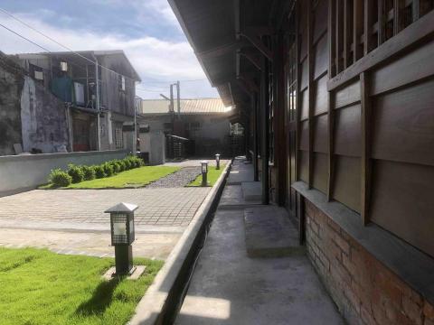 賴俞蓁 - 歷史建築原白金町日式宿舍完工照