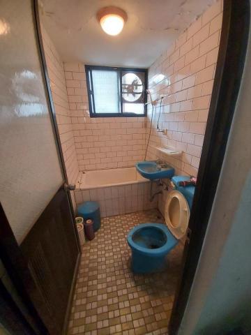 海奧華企業社 張光旻 - 廁所翻新 前