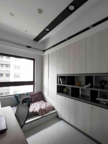 佶緯工程有限公司 - 客體系統櫃/床邊臥榻