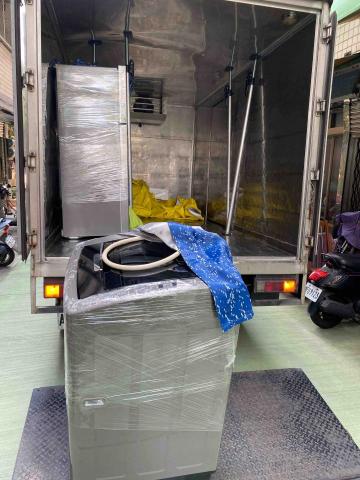 請上網打關鍵字  極遞聯合運輸中心  點FB+賴聯繫 - 台中-高雄