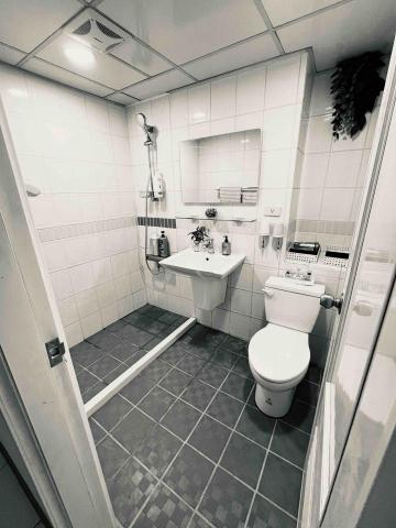 昕泰系統櫃工程/傢俱代裝 - 浴室工程
拆掉浴缸
防水/貼磚/衛材換新
感謝南屯李先生